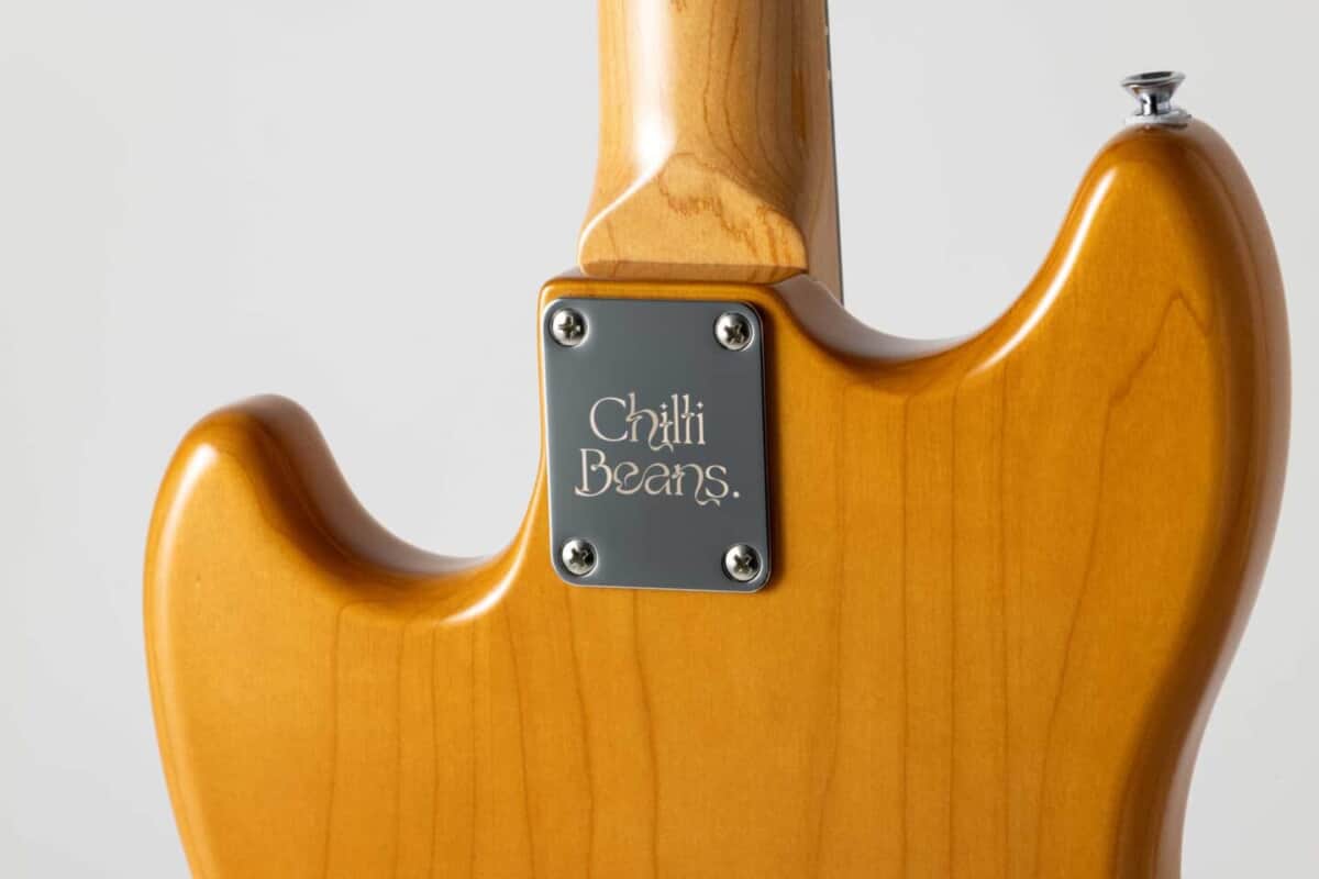 Chilli Beans. Maika Mustang Bass Joint Plate