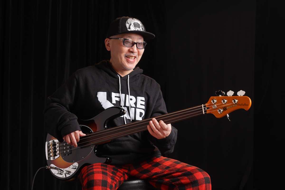 根岸孝旨 × Pino Palladino Signature StingRay Bass(フレットレス)