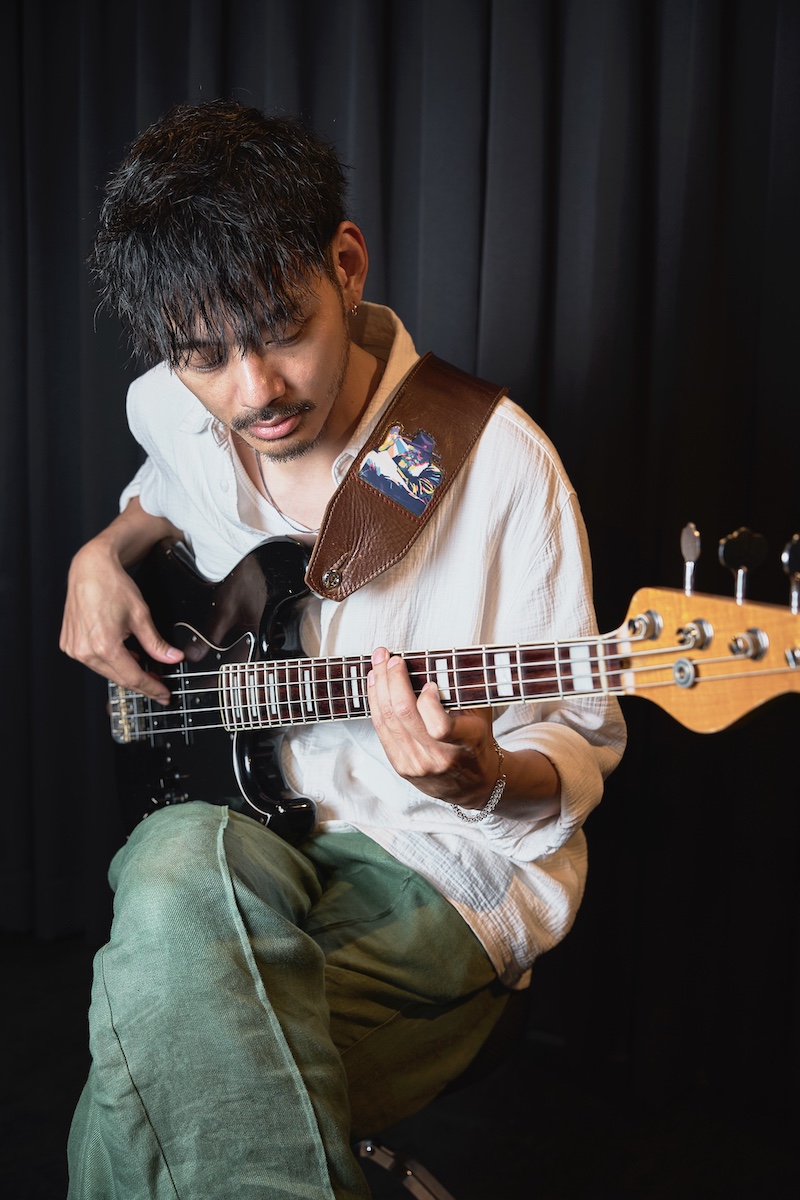 山本連 演奏の様子