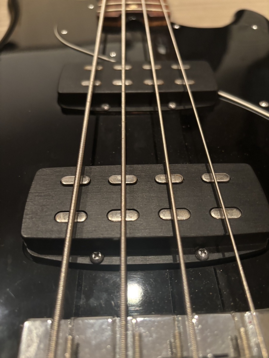 Fender / Dimension Bass