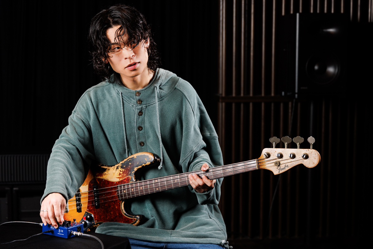 峯岸翔雪(おいしくるメロンパン)が
Navy Stompを試奏