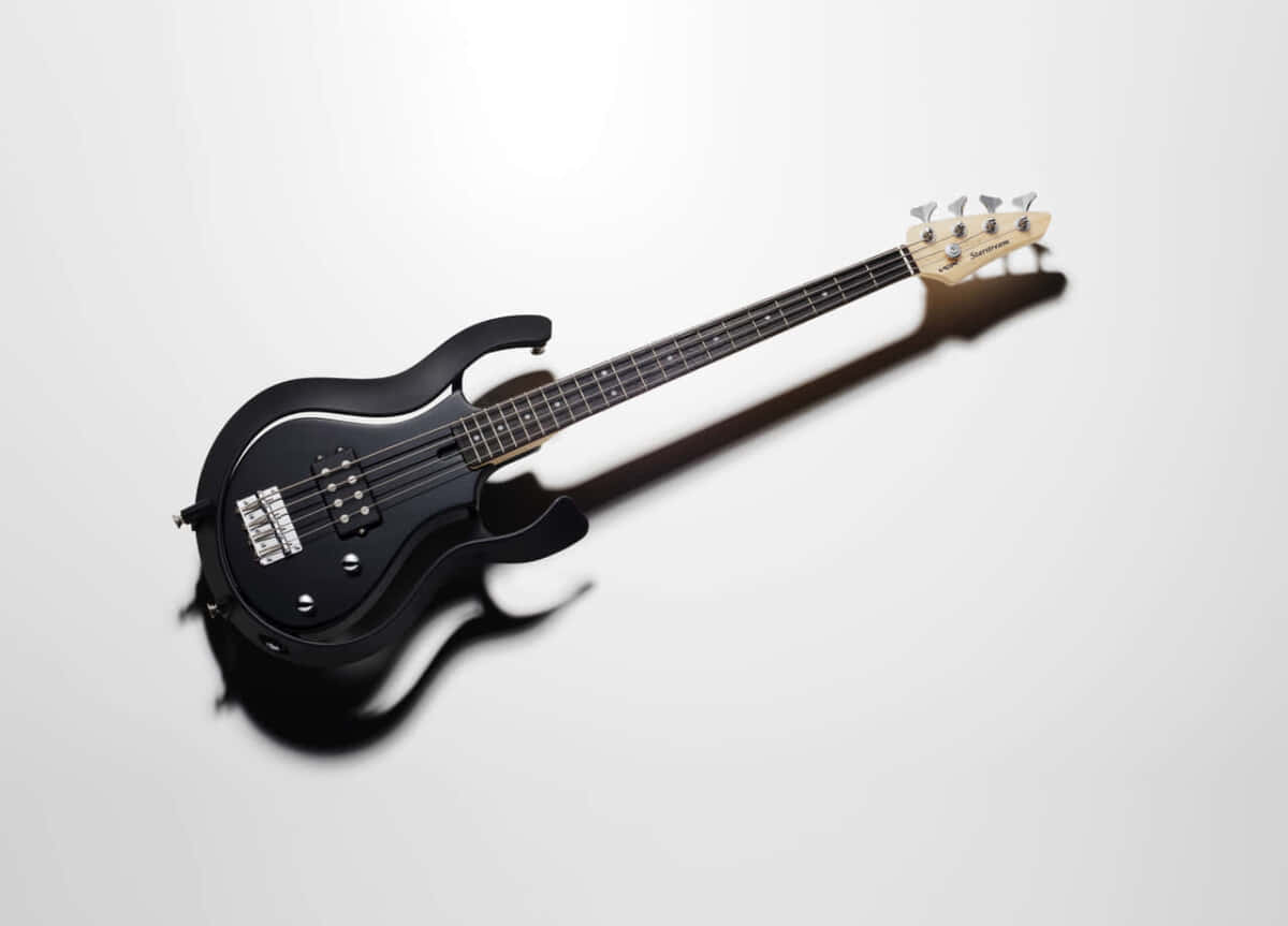 ふぁみ が弾いてみて感じた Vox Starstream Bassの魅力 ベース マガジン