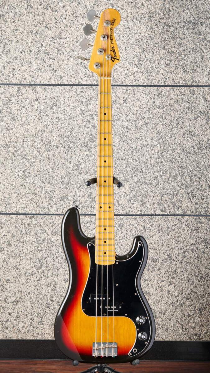 Fender / Precision Bass