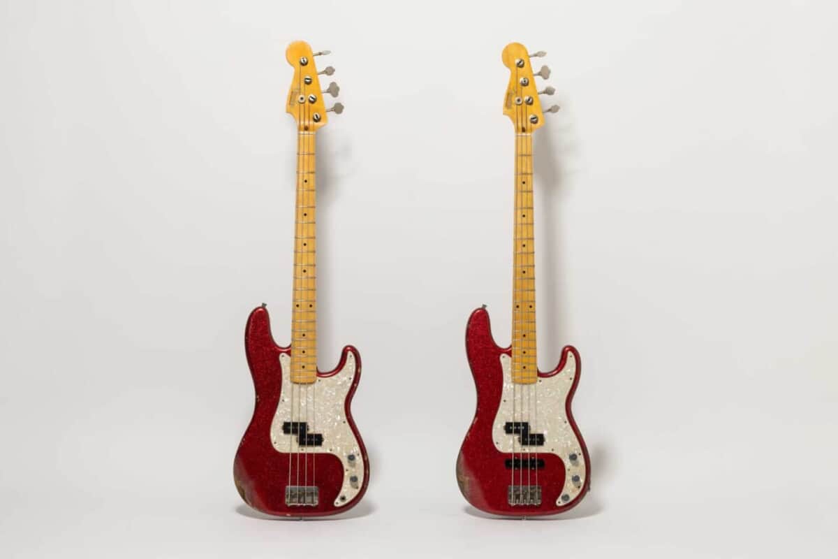 Limited Edition Masterbuilt J Precision Bass® King’s Red Sparkle（左）、Limited Edition Masterbuilt J Precision Bass® PJ, King’s Red Sparkle（右）
